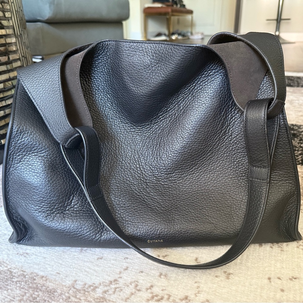Cuyana Black Messenger Bag with Textured Leather